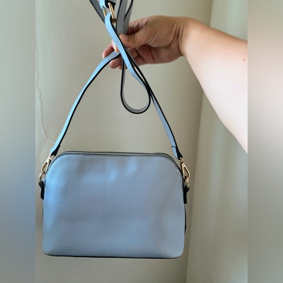 🫐 Light Blue Crossbody Bag 🫐✨ - Picture 2 of 5